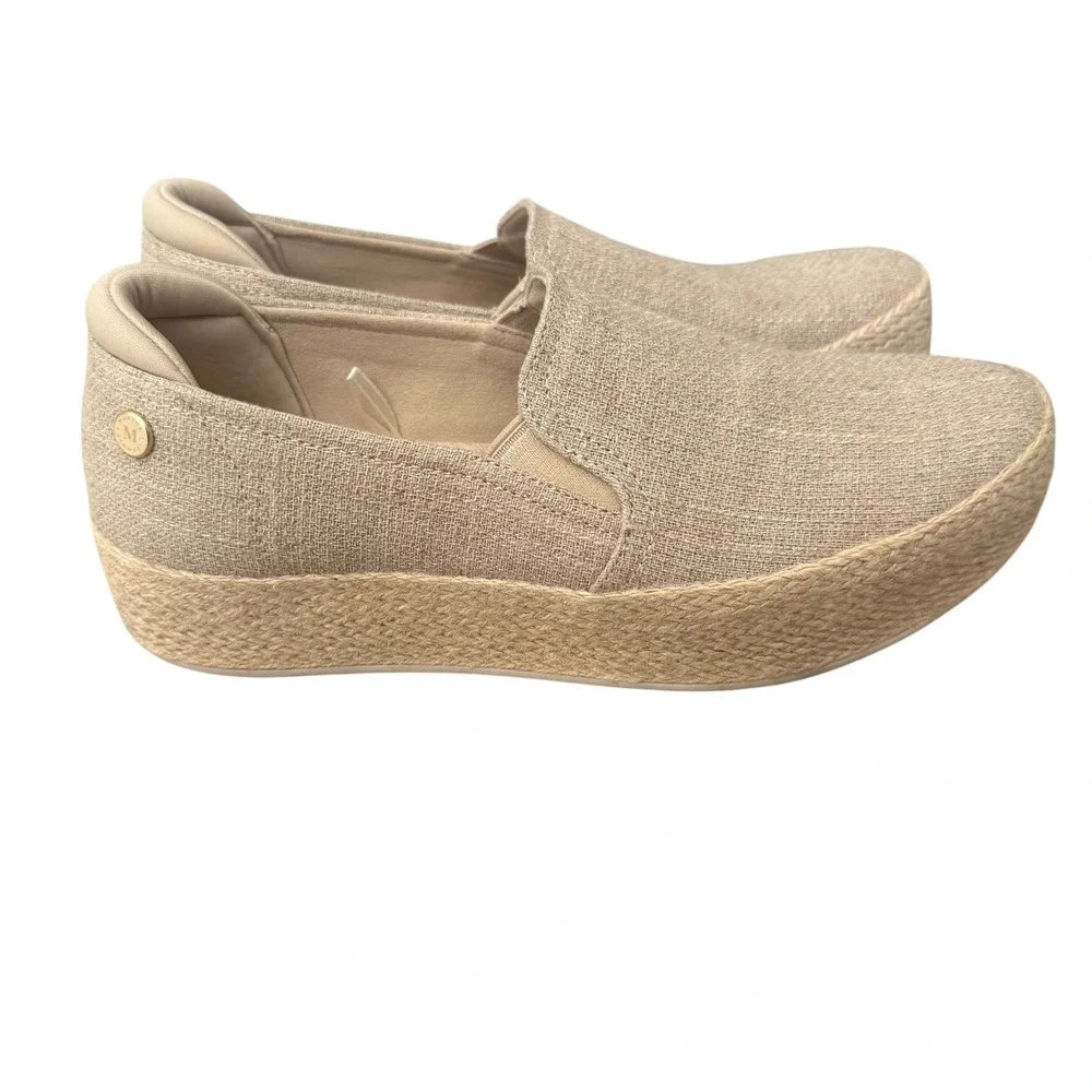 Martha Stewart & Skechers: BOBS Sesame By The Bay 158908 Natural Women's Size 9
